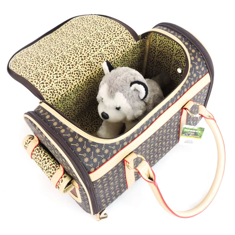 Luxury Bag for Cats Portable Folding Carrying Travel Carry Breathable Outdoor Pet Dog Puppies Small Animals Handbags Supplies